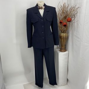 Jones New York pant suit jacket size 8 pants size 4